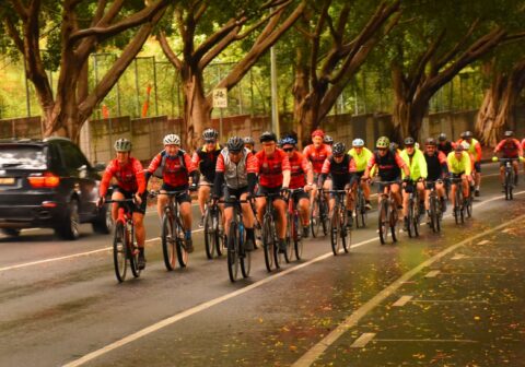 QLD firefighters riding 800km to raise funds for children with burns